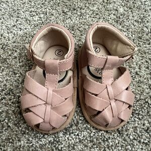 Worn once for pics/like new • Little love bug size 2 blush pink sandals